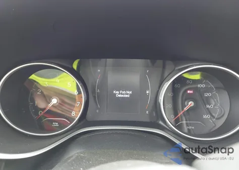 2019 Jeep Compass Latitude 4X4 z USA, uszkodzony, nr VIN 3C4NJDBB4KT713286